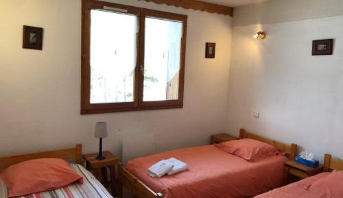 Triple Room with Shared Bathroom