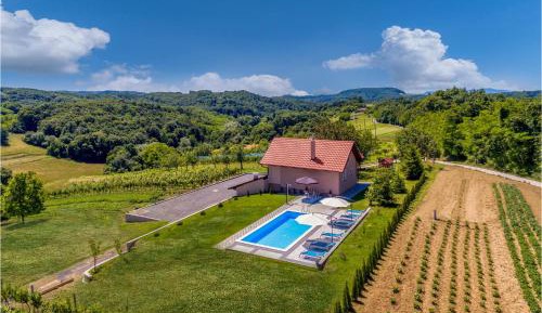 Three-Bedroom Holiday Home 