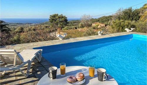 Three-Bedroom Holiday Home 