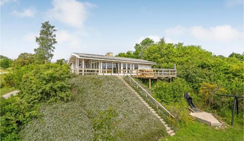 Four-Bedroom Holiday Home