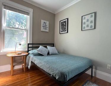 Standard Queen Room