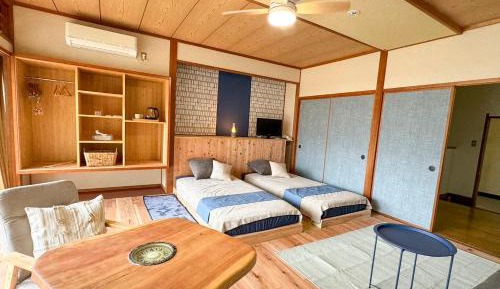 Standard Twin Room with Sea View