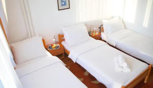 Standard Triple Room with Free Parking