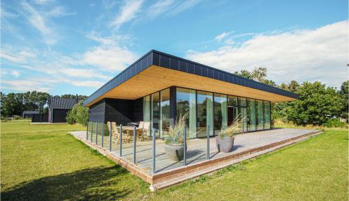 Four-Bedroom Holiday Home
