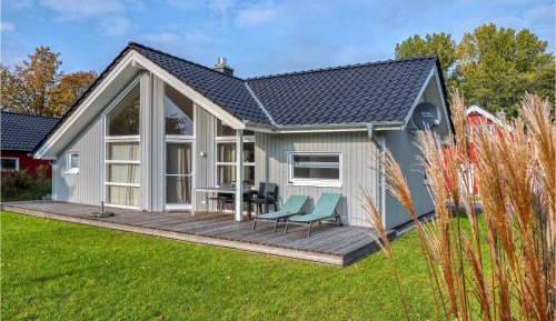 Three-Bedroom Holiday Home 