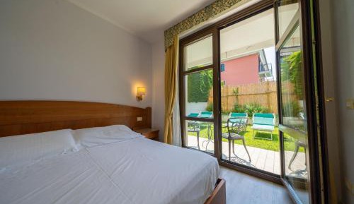 Superior Double or Twin Room with Garden View