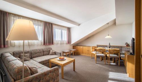 Superior One-Bedroom Apartment
