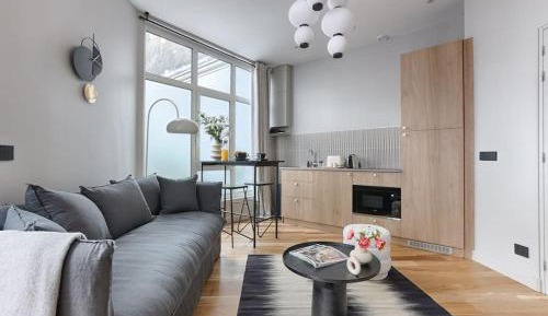 One-Bedroom Apartment
