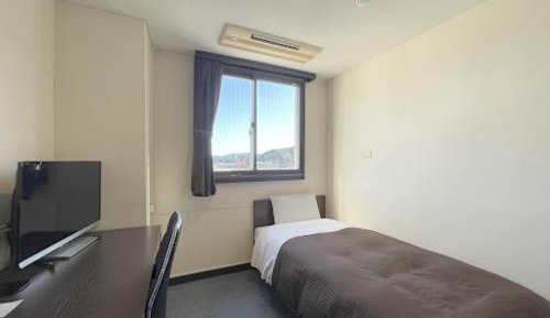 Single Room with Shared Shower and Toilet