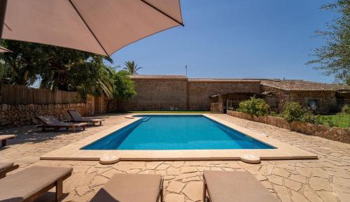 Villa with Garden View