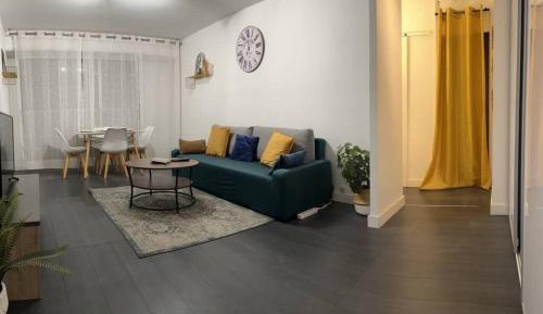 One-Bedroom Apartment