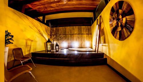 Deluxe Double Room with Jacuzzi without Balcony and without Window