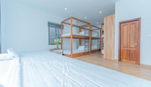 Mixed Dormitory Room