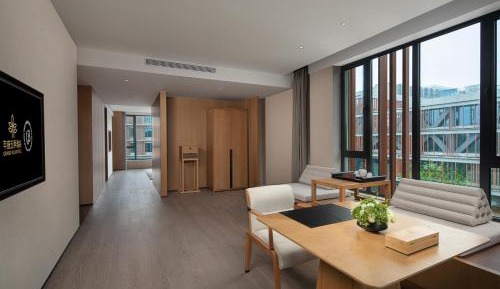 King Suite