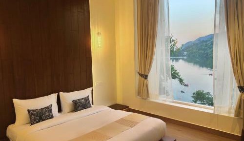 King Room with Lake View