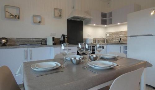 Holiday Home (5 Adults)