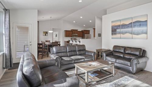 Four-Bedroom Holiday Home