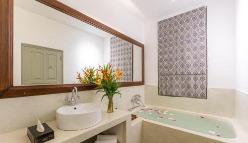 Deluxe Double Room with Bath