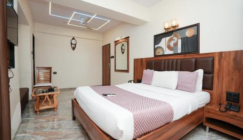 Deluxe Queen Room