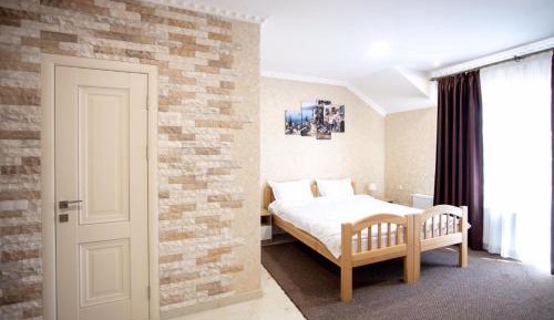Triple Room with Lake View