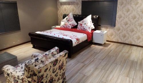 Superior King Suite