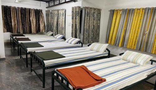 6-Bed Mixed Dormitory Room