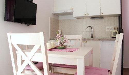 Studio with Terrace (2 Adults)