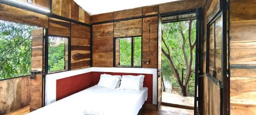 Deluxe Double or Twin Room with Lake View