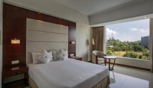 King Room with Garden View
