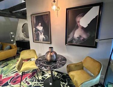 Studio - Split Level