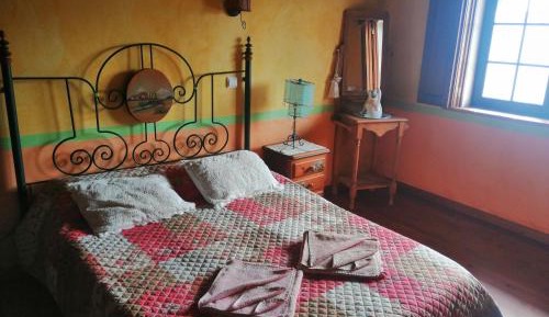Standard Double Room with Shared Bathroom
