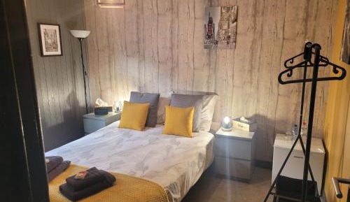 Double Room with Private Bathroom