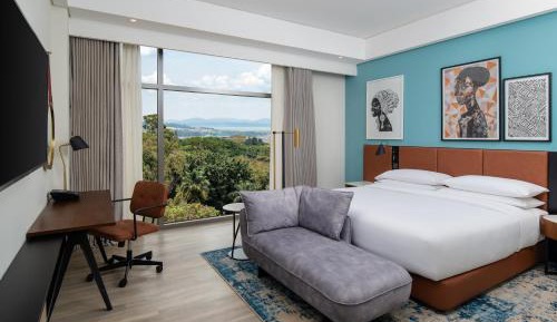King Suite with City View