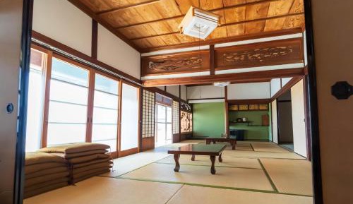 Three-Bedroom Holiday Home 