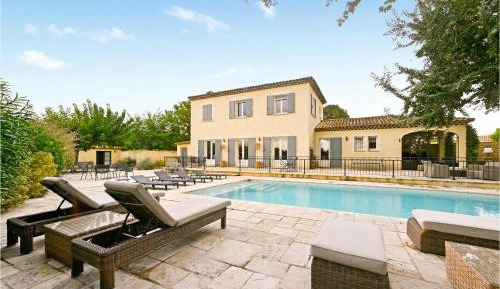 Four-Bedroom Holiday Home