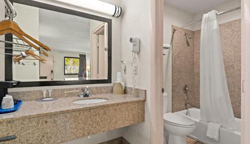 Double Room with Two Double Beds - Non-Smoking