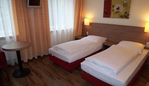 Standard Twin Room with Sofa