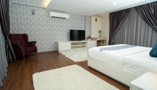 Deluxe Suite