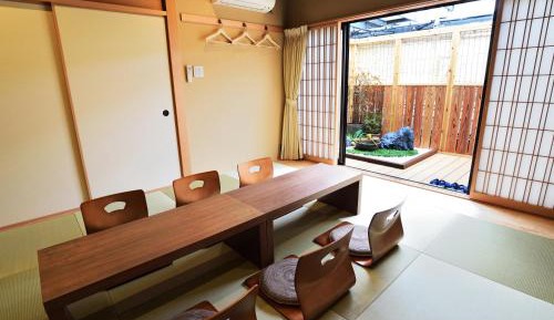 Japanese-Style Room