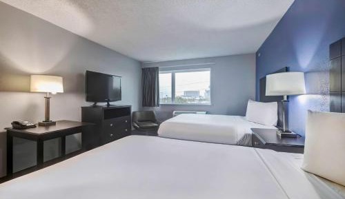 Queen Room with Two Queen Beds - Disability Access - Non-Smoking