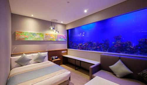 Deluxe Queen Room
