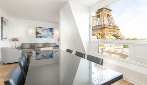 Duplex Three-Bedroom Apartment - Eiffel Tower