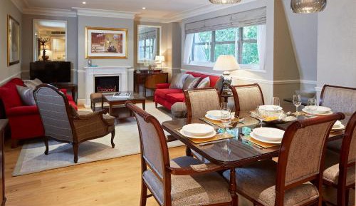 Deluxe Three-Bedroom Apartment, Brompton Road