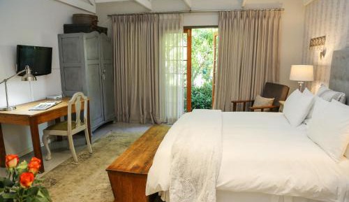 Deluxe Queen Room