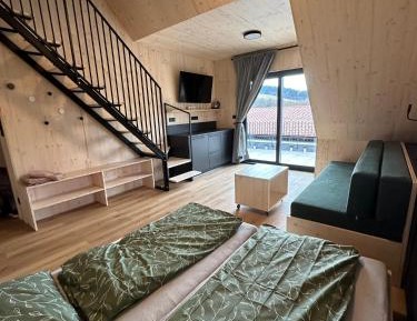 Deluxe Family Room