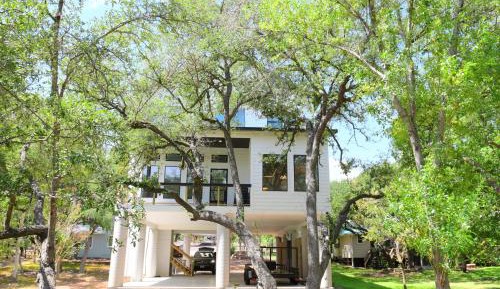 Four-Bedroom Holiday Home