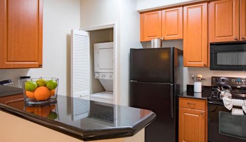 Deluxe One-Bedroom Suite with Spa Bath