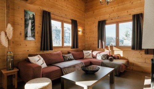 Chalet (8 Adults)