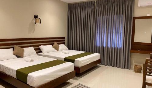 Deluxe Family Room