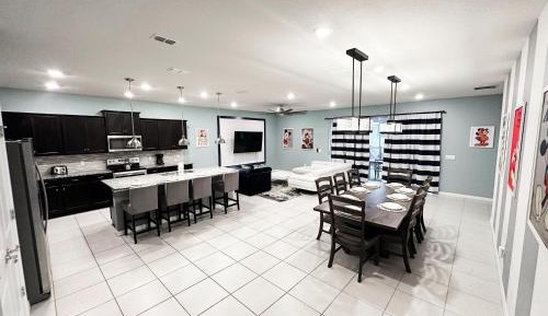 Ten-Bedroom Holiday Home
